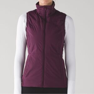 Lululemon Run for Cold Vest Size 4 Plum Like New